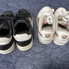 adidasスニーカー、PUMAスニーカーの画像
