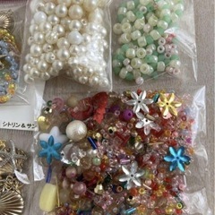 ハンドメイド資材 ビーズ チャーム セットの画像