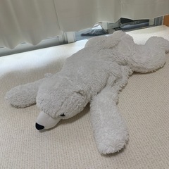 IKEAの白クマ大
ぬいぐるみ 