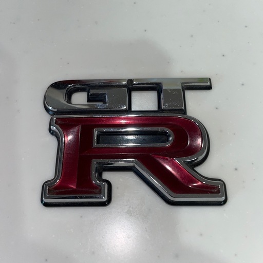 日産スカイラインGT-R純正エンブレム