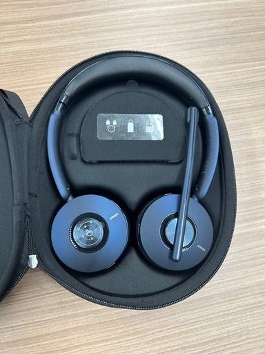 ワイヤレスヘッドセット充電器付き「Anker PowerConf H700