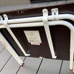 折りたたみテーブルの画像