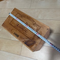 ワインの木箱　小さめの画像