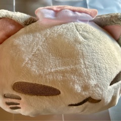 ねむネコ　もちもちクッション　ぬいぐるみ