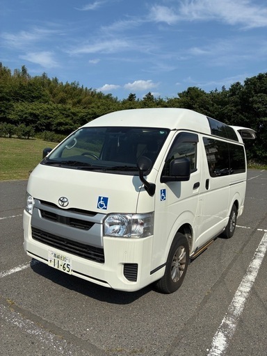 トヨタ ハイエース 2.8ディーゼル4WD車椅子リフト付き（Bタイプ）寒冷地仕様