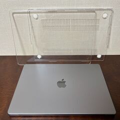 高スペック✨ MacBook Pro 2021/M1/1TBストレージ/16GBメモリ（画面フィルムとカバーケース付き）の画像