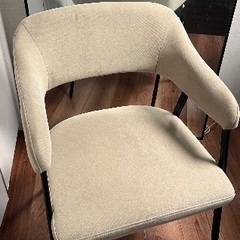 IKEAダイニングテーブル&ニトリチェア2脚セットの画像