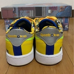 リーボックスニーカーの画像