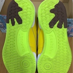 リーボックスニーカーの画像