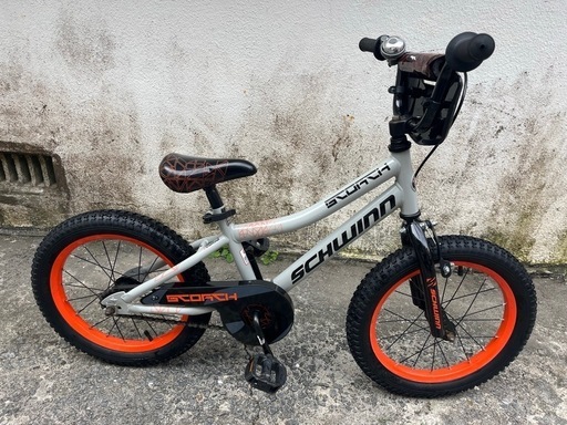 未使用‼️16インチBMXキッズバイクSCHWINN Scorchシュウイン自転車2輪車?プロフ必読 