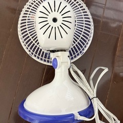 卓上扇風機の画像