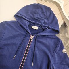正規MONCLER■ロゴジップパーカー　Mの画像