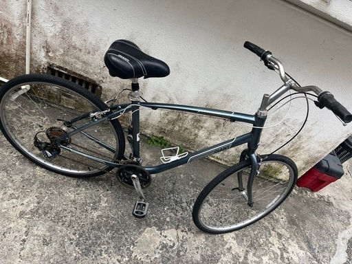7段ギア‼️28インチGIANTクロスバイク街乗り通勤車通学車?プロフ必読