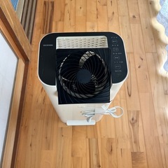 サーキュレーター付き除湿機