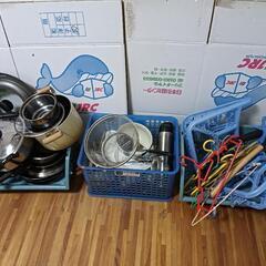 【市原】食器、フライパン鍋調理器具類、ハンガー、ソファー、レンジラック