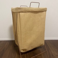 ランドリーバスケット 麻の画像