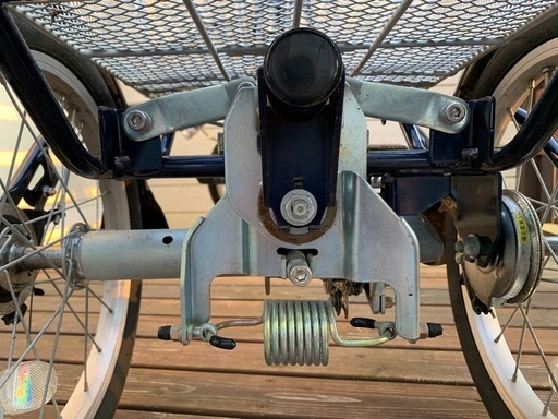 電動アシスト三輪自転車