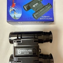 コンパクト双眼鏡 4×28 スポーツ観戦 軽量モデル