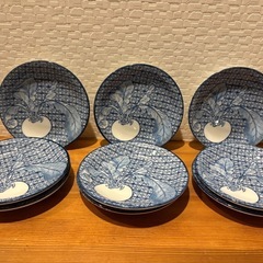 蕪柄の絵皿　　一枚30円9枚あります。バラ売り可の画像