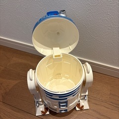 R2D2ポップコーンバスケットの画像