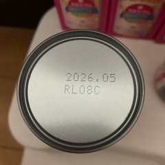 赤ちゃん缶ミルク、離乳食の画像