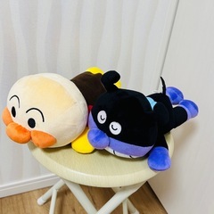 アンパンマン、バイキンマンぬいぐるみ2点セットの画像
