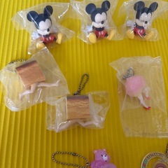 ガチャガチャ　ミッキー　ディズニー　アーニャの画像