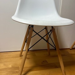 イームズ　チェアの画像