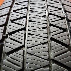 BS BRIDGESTONE BLIZZAK DM-V3 225/55R19 19インチ スタッドレス 4本 23年製 バリ溝 80ハリアー エクストレイル CX-5 CX-8等　(KTL449)の画像