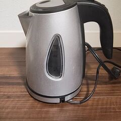 ステンレス電気ケトル 1.0L ポット　株式会社丸隆の画像