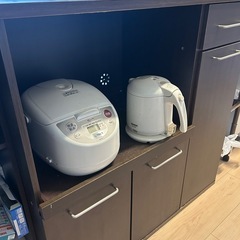 キッチン収納棚　スライドテーブルつき