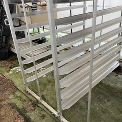 アルミ苗コンテナの画像