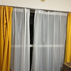 カーテン　2組　の画像