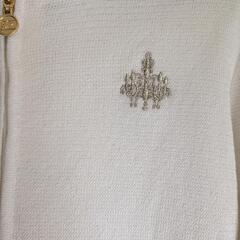 Radyホワイトフード付きパーカーシャンデリア刺繍の画像