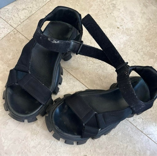 PRADA サンダル　23.5㎝
