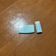 ファンデーション、テカリ予防下地