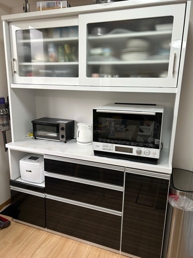 140センチ　食器棚