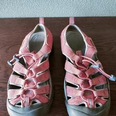 keen キーン　サンダル25cm ピンク