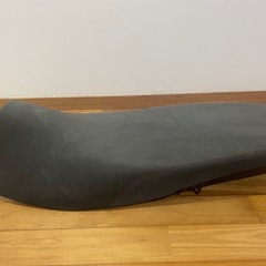 マジェスティ125用ローダウンフラットシートの画像