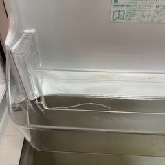 両開きタイプの冷蔵庫の画像