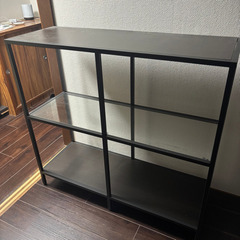 ガラス棚　シェルフ　スチールラック　IKEA ヴィットショーの画像
