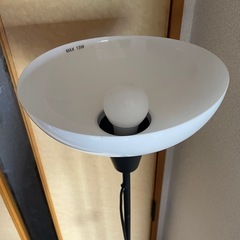 IKEAスタンドライトの画像