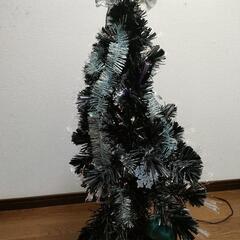 光ファイバーでとても綺麗なクリスマスツリーの画像