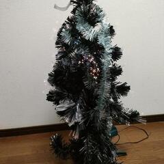 光ファイバーでとても綺麗なクリスマスツリーの画像
