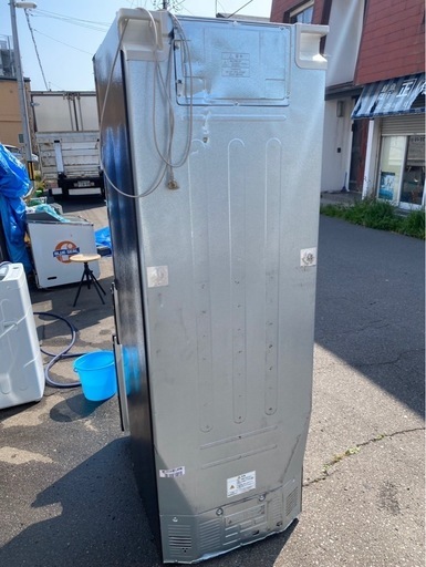 アース万代店　美品三菱自動製氷付 ノンフロン冷蔵庫　MITSUBISHI MR-CX37A-BR1