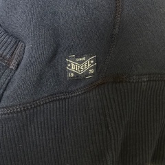 DIESEL ネイビートレーナーの画像