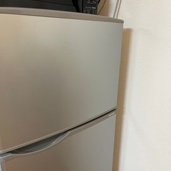 SHARP冷蔵庫の画像