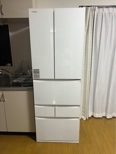 ほぼ新品　ファミリータイプ冷蔵庫