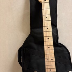 決まりました！新品同様！squier by fender ギター定価半額以下！rエレキギター　白✖️黒の画像