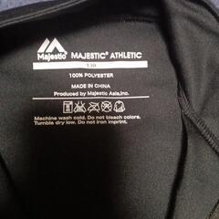 MAJESTIC  ATLETIC   ラッシュガードとtシャツ  の画像